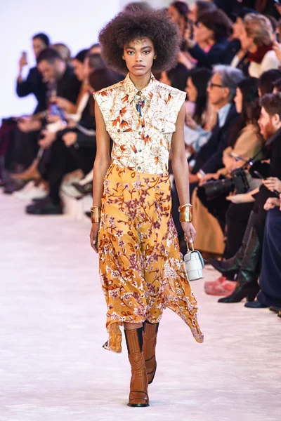 Look 48